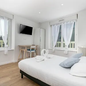  Couette-café La Recouvrance : Spacieuse Avec Sdb Privative, Cuisine Et Salon Partagés, Terrasse, Proche Facs Et Centre France